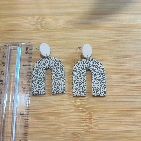 BOHO U-Shaped leopard earrings, Polymer clay, approx 2” - Picture 2 of 2